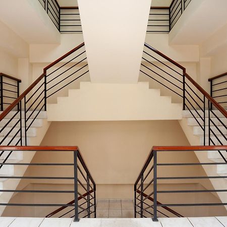 Reddoorz Plus Near Plaza Blok M Jakarta Kültér fotó